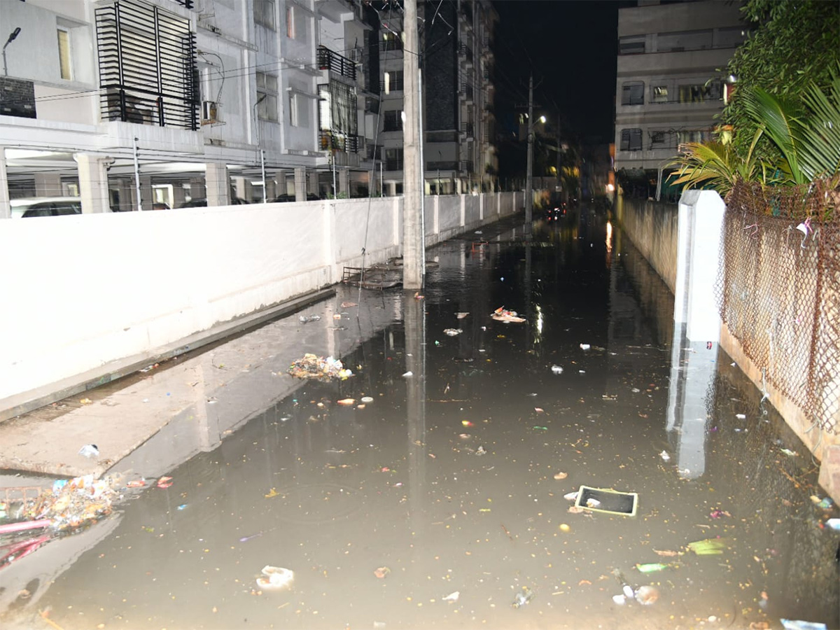 Heavy Rain in Tirupati Photos - Sakshi15