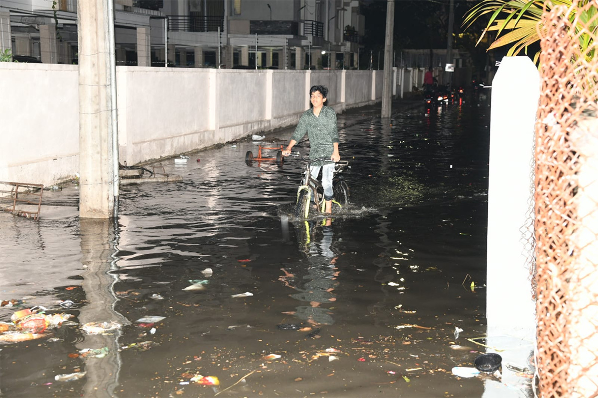 Heavy Rain in Tirupati Photos - Sakshi8