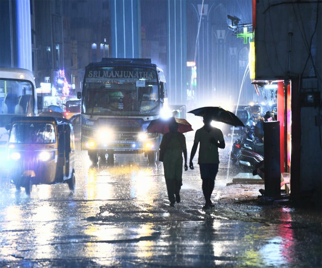 Heavy Rain in Tirupati Photos - Sakshi9