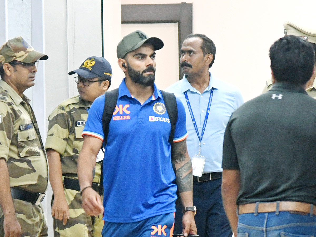 Team India and Team Australia Cricketers Reach To Vizag Photos - Sakshi14