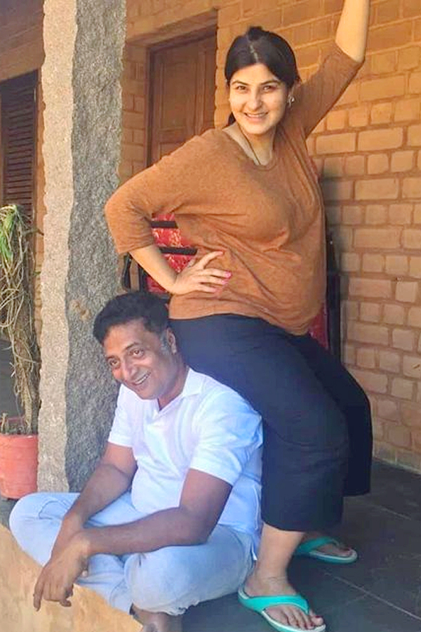 Actor Prakash Raj Latest Family Photos - Sakshi3