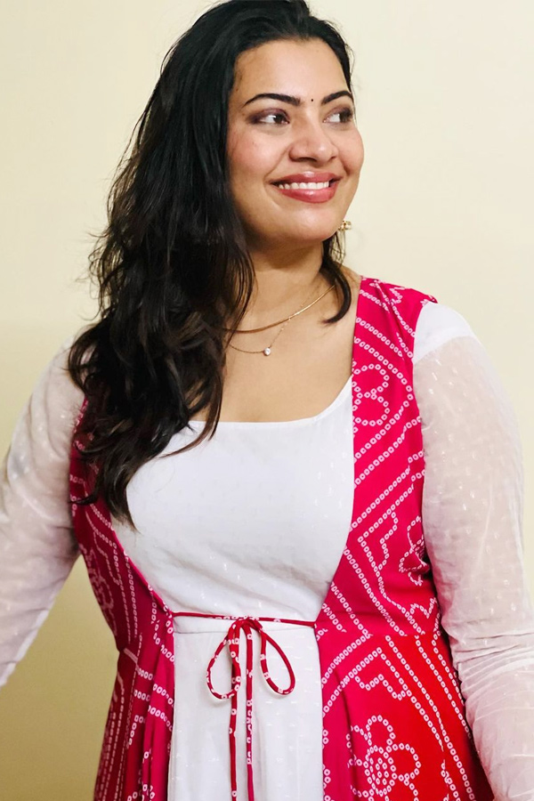 Singer Geetha Madhuri Beautiful Photos - Sakshi10