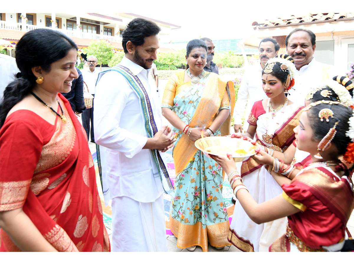 Shubhakruth Nama Ugadi Celebrations At CM Jagan Residence Photos - Sakshi40