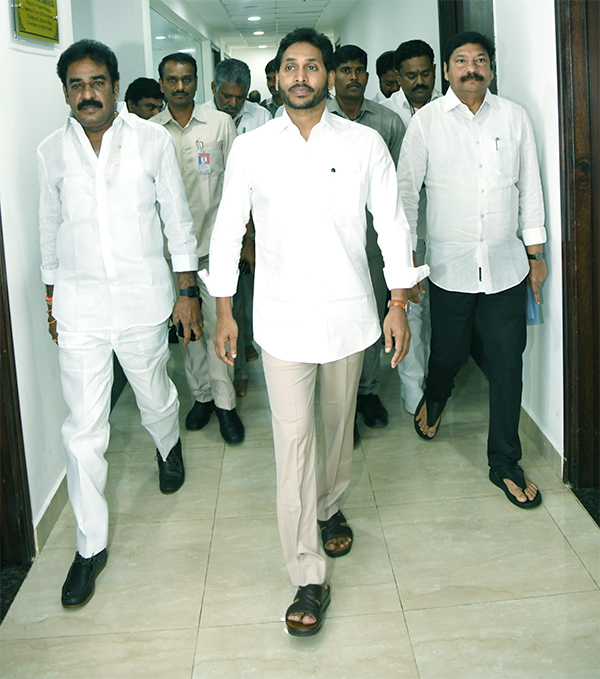 AP CM YS Jagan Cast his Vote for MLA Quota MLC Election 2023 - Sakshi13