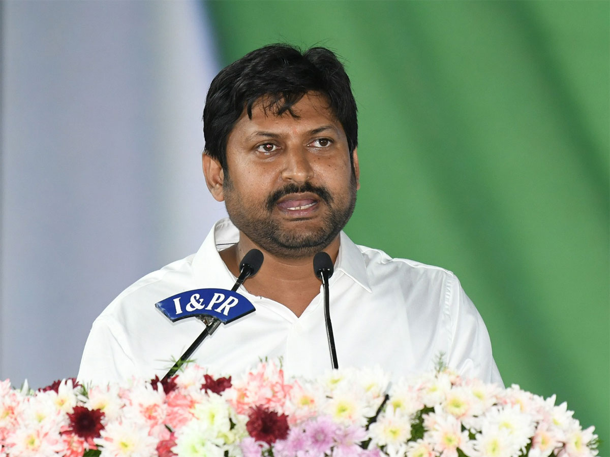 CM Jagan to Release YSR Asara Funds at Denduluru Photos - Sakshi14