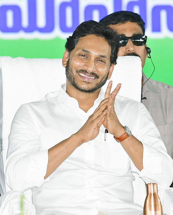 CM Jagan to Release YSR Asara Funds at Denduluru Photos - Sakshi16