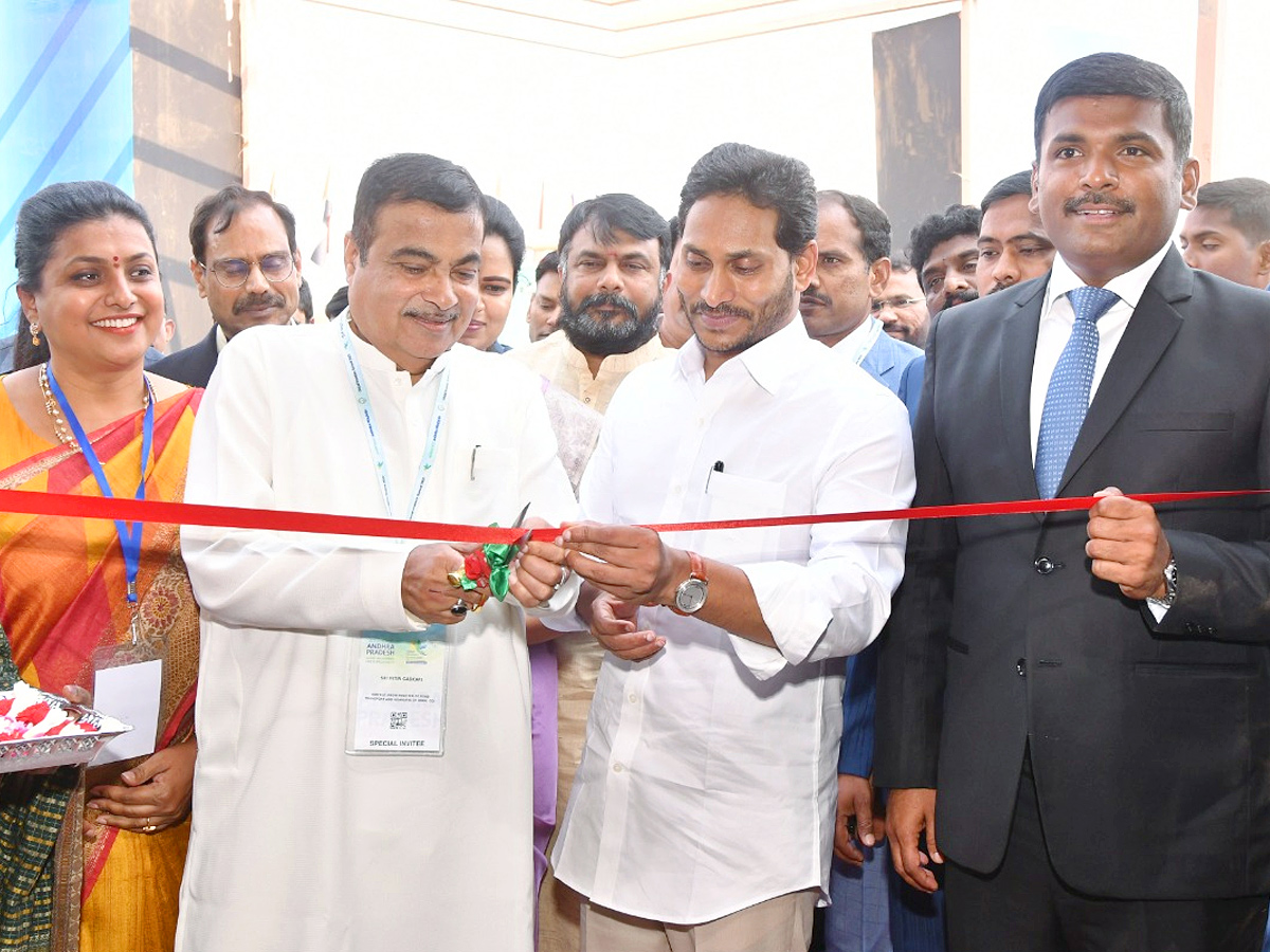 CM Jagan and Union Minister Nitin Gadkari inaugurated the industrial exhibition Photos - Sakshi1