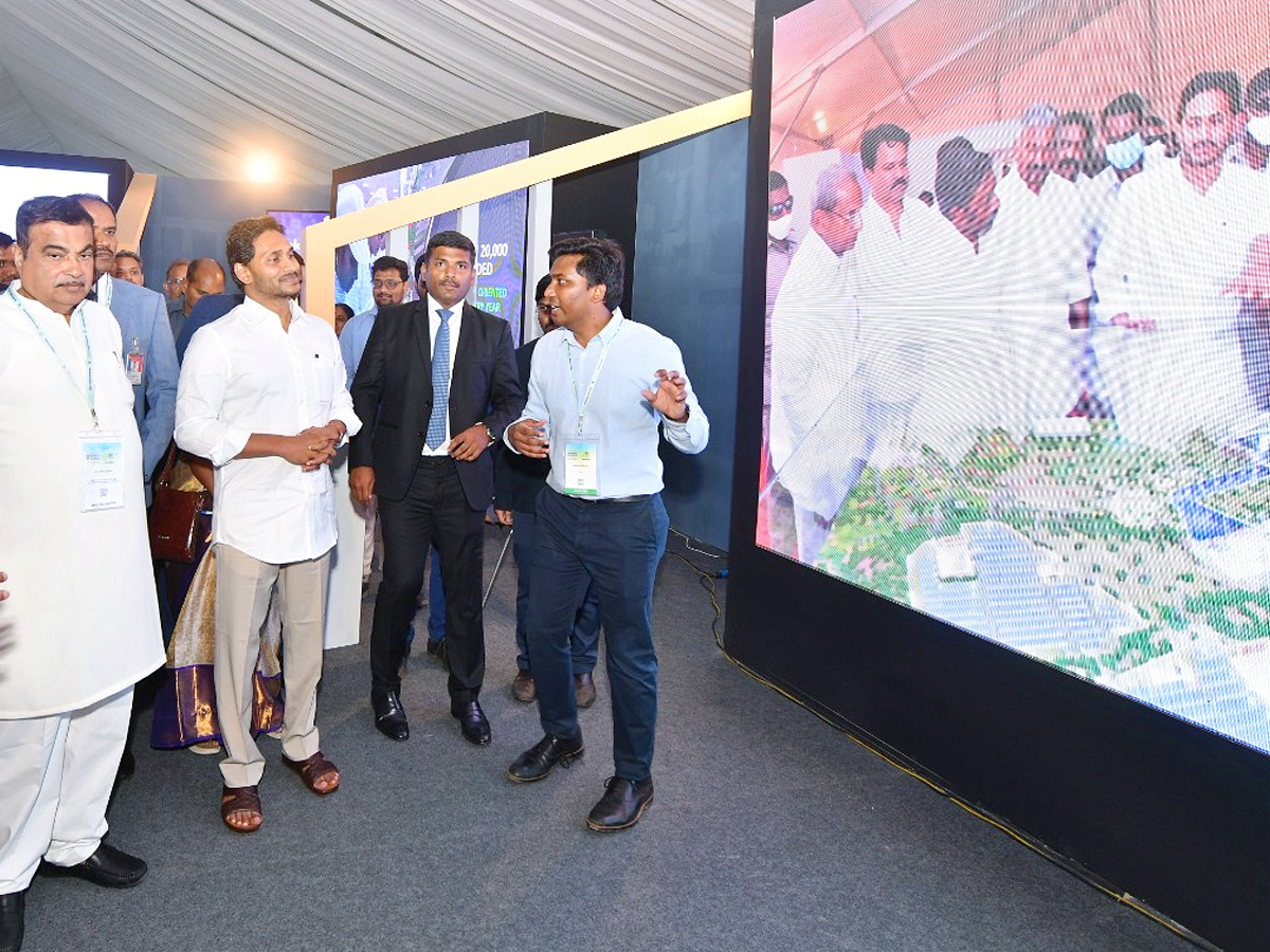 CM Jagan and Union Minister Nitin Gadkari inaugurated the industrial exhibition Photos - Sakshi11