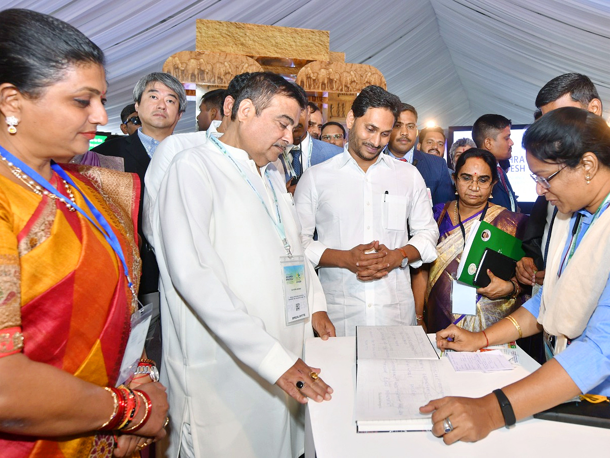 CM Jagan and Union Minister Nitin Gadkari inaugurated the industrial exhibition Photos - Sakshi13