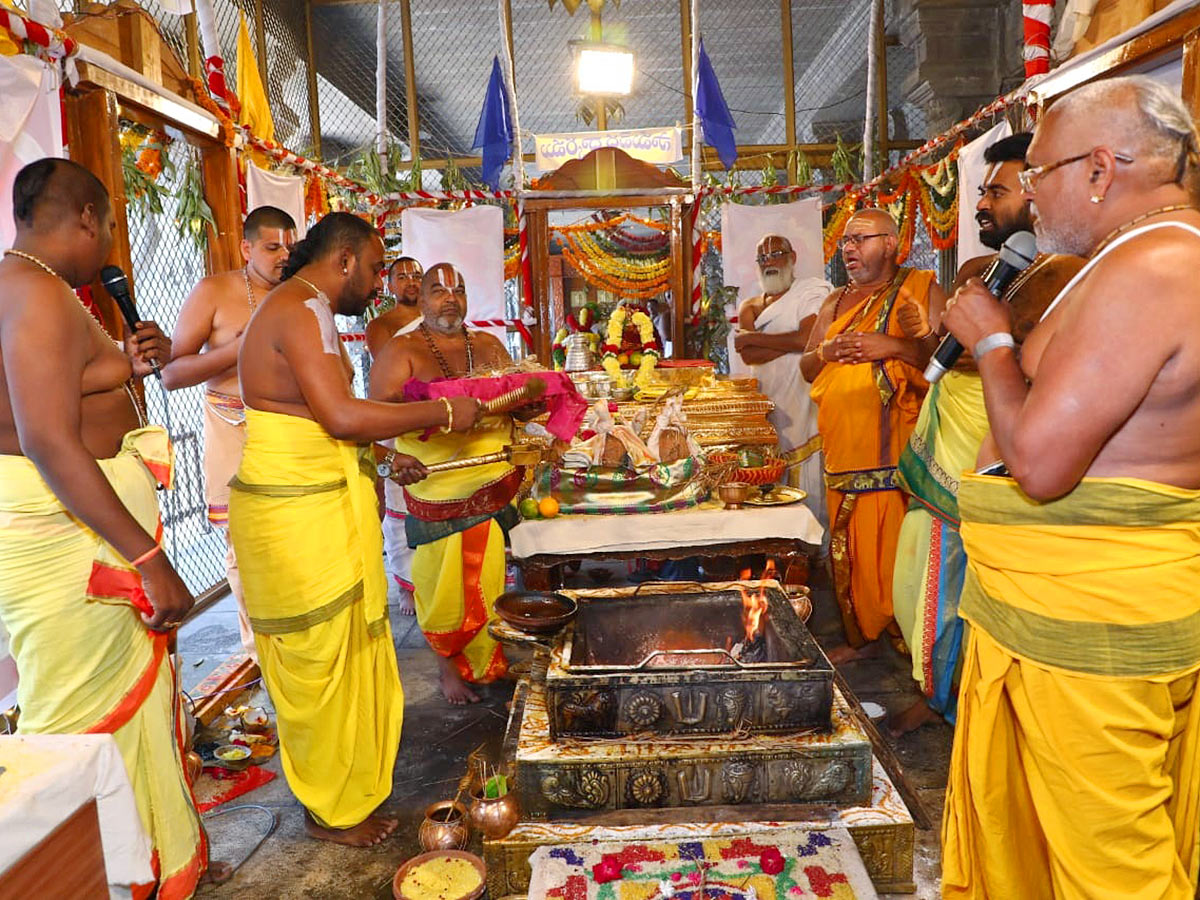 Yadagirigutta Narasimha Temple Brahmotsavams 2023 - Sakshi17