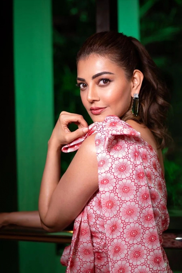 Actress Kajal Aggarwal Latest Stunning Photos - Sakshi8