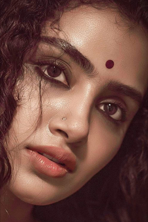 Actress Anupama Parameswaran Latest Stunning Photos - Sakshi10