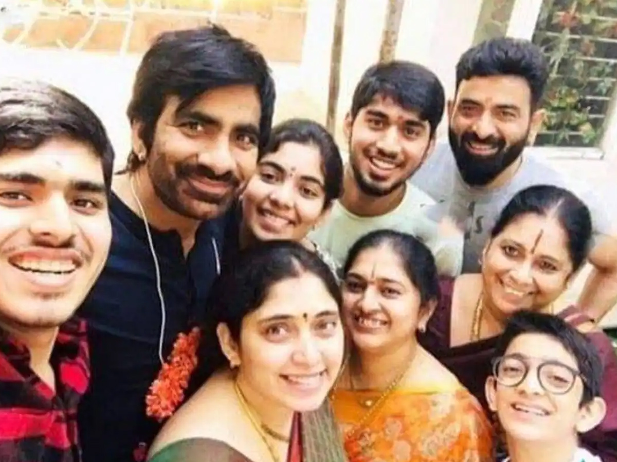 Mass Maharaja Ravi Teja Family Photos  - Sakshi10