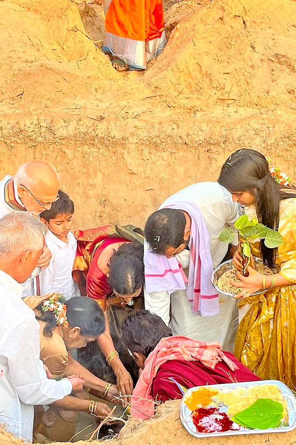 Anchor syamala actor Narasimha Bhumi Puja photos - Sakshi3