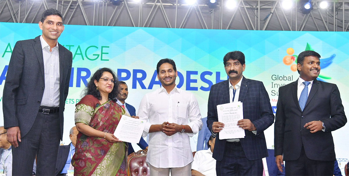 Visakha GIS: MoU with leading companies Photos - Sakshi21