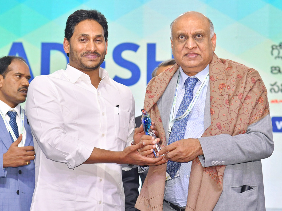 Visakhapatnam GIS: AP CM YS Jagan facilitates Top Industrialists Photos - Sakshi1