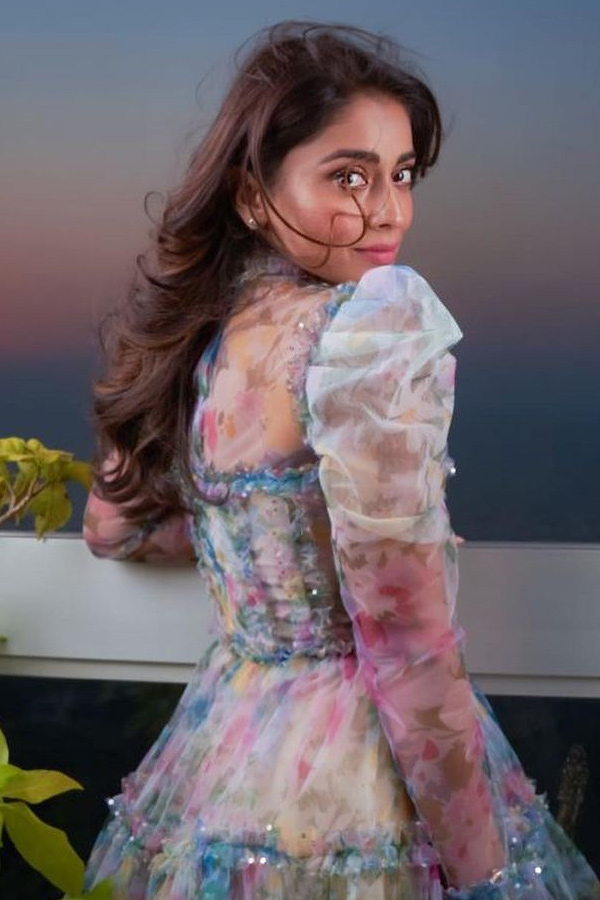 Shriya Saran Photos Latest Photos - Sakshi16