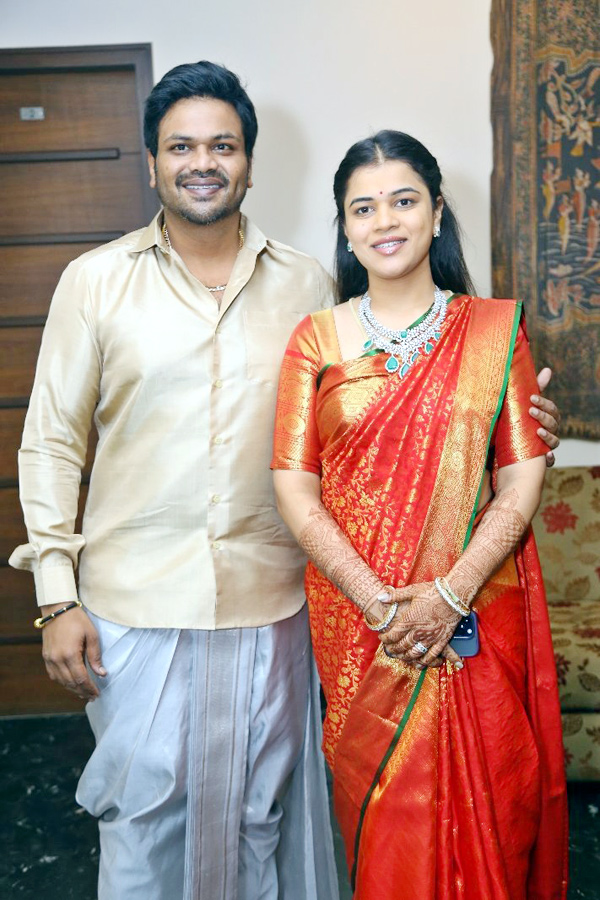 Manchu Manoj And bhuma Mounika Visiting Tirumala After Marriage - Sakshi7