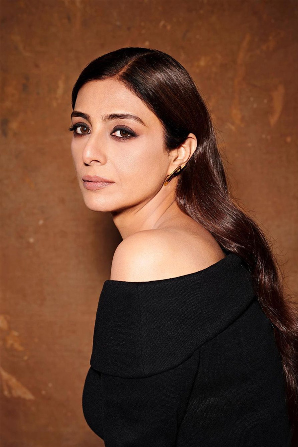 Bollywood Actress Tabu Photo Photos Gallery - Sakshi5