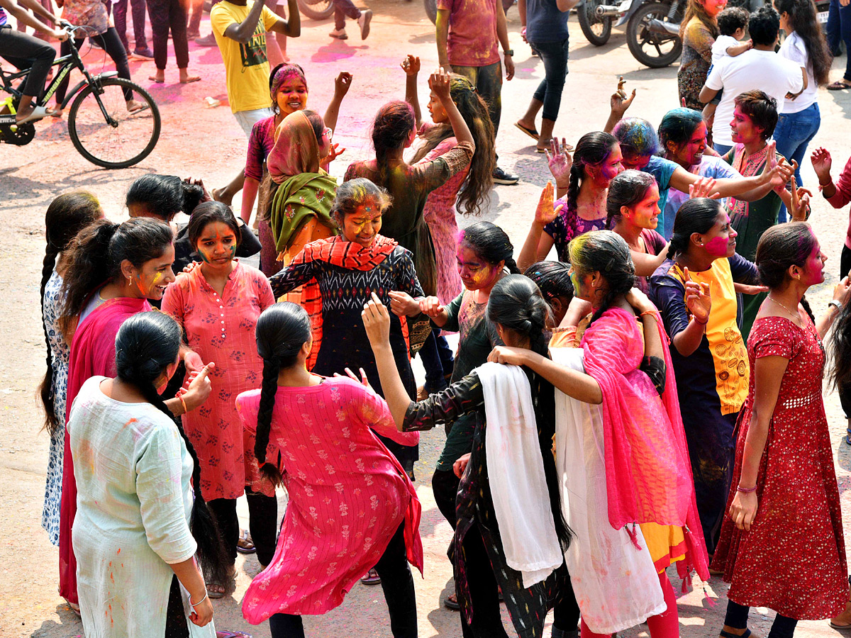 Holi Celebration in Hyderabad Photos - Sakshi13