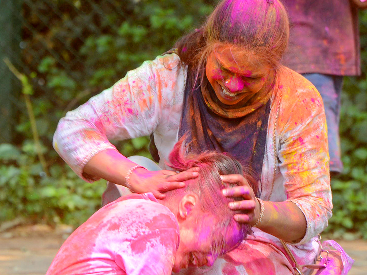 Holi Celebration in Hyderabad Photos - Sakshi20