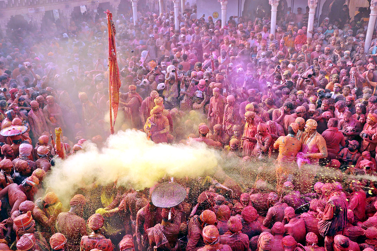 India celebrates Holi festival of colours - Sakshi18