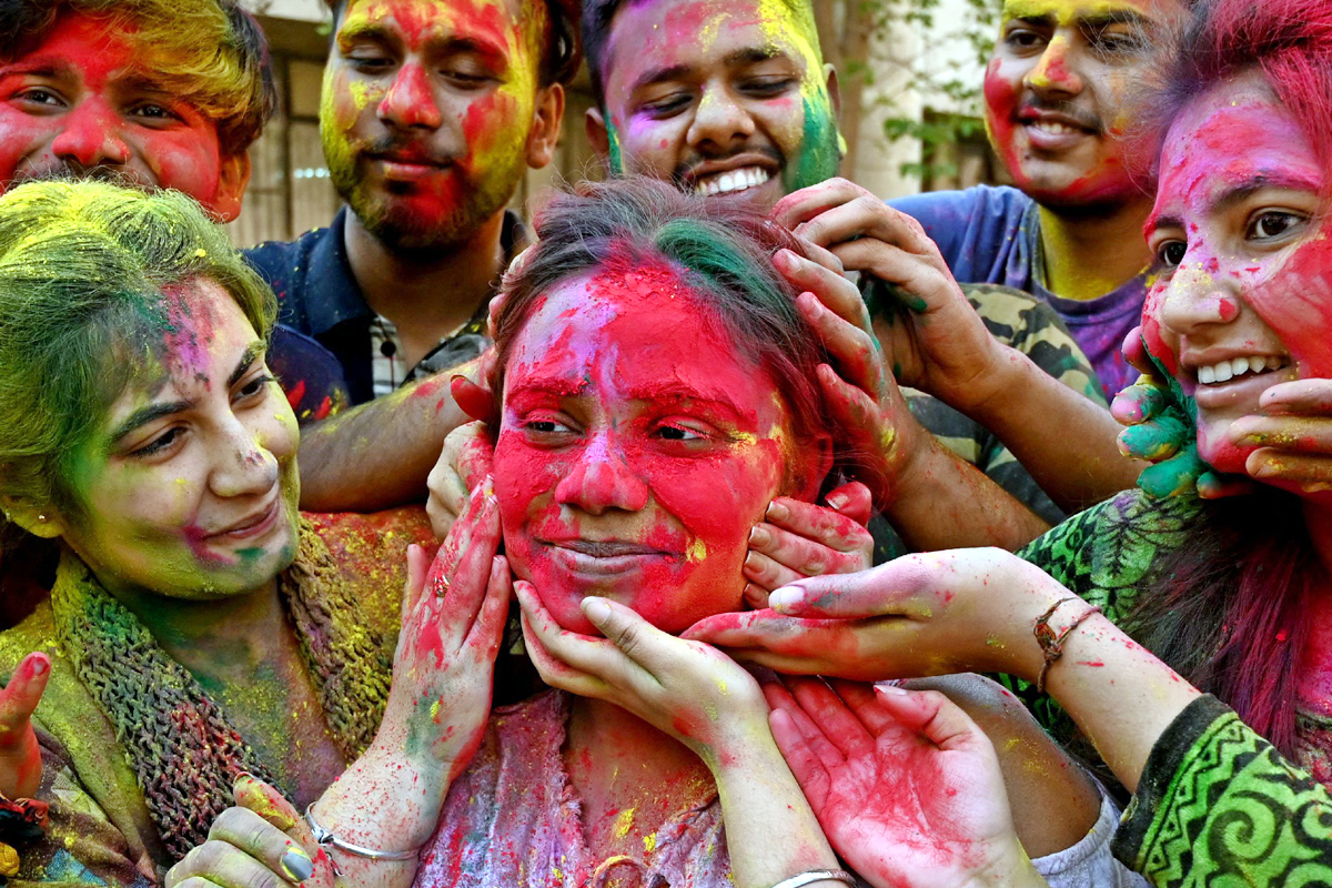 India celebrates Holi festival of colours - Sakshi5