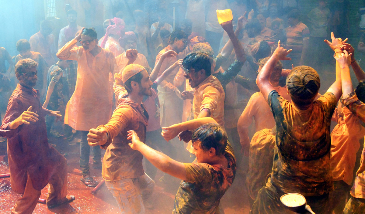 Holi Festival Celebrations At Begum Bazar   - Sakshi7