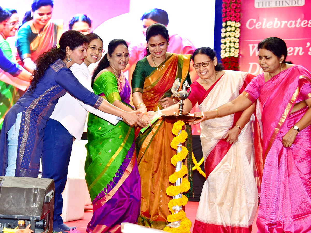 Minister Vidadala Rajini Participated in International Womens Day Celebrations Photos - Sakshi4