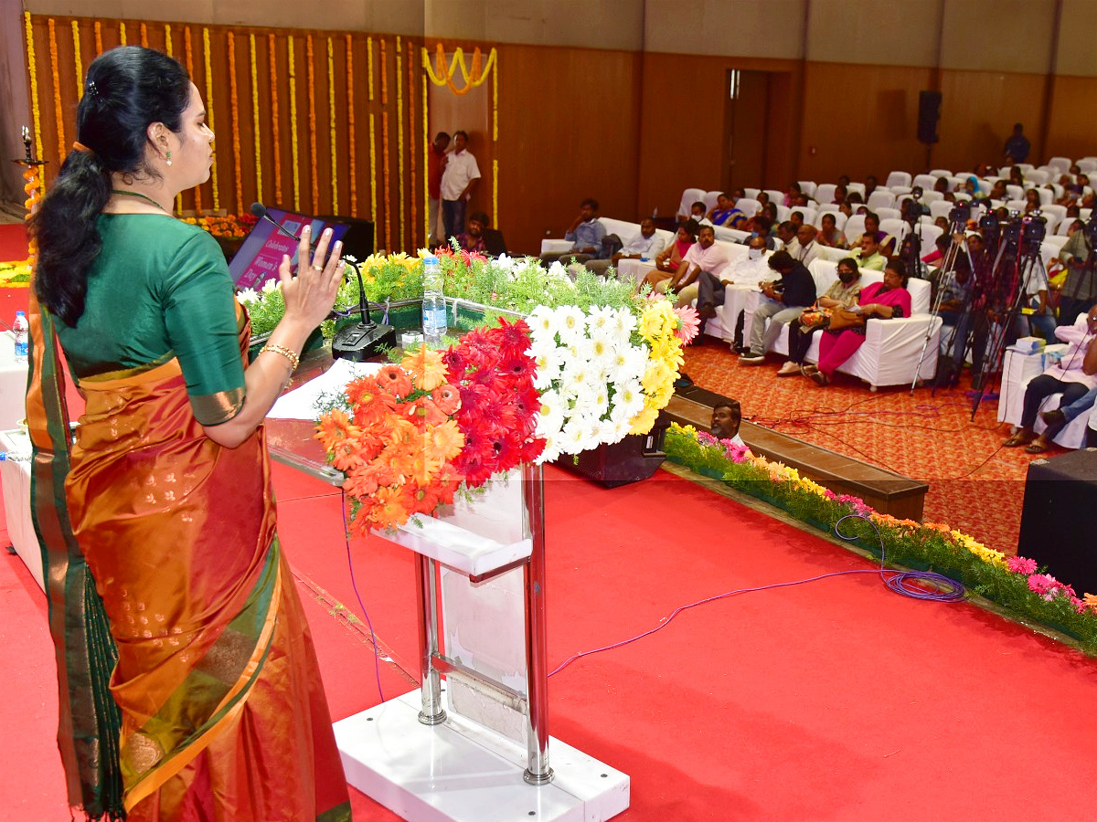 Minister Vidadala Rajini Participated in International Womens Day Celebrations Photos - Sakshi9