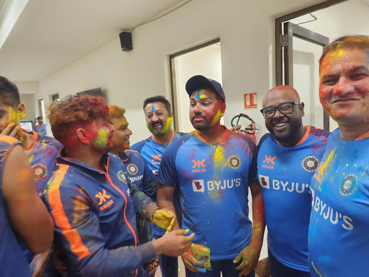 Team India celebrates Holi ahead of fourth Test Photos - Sakshi4