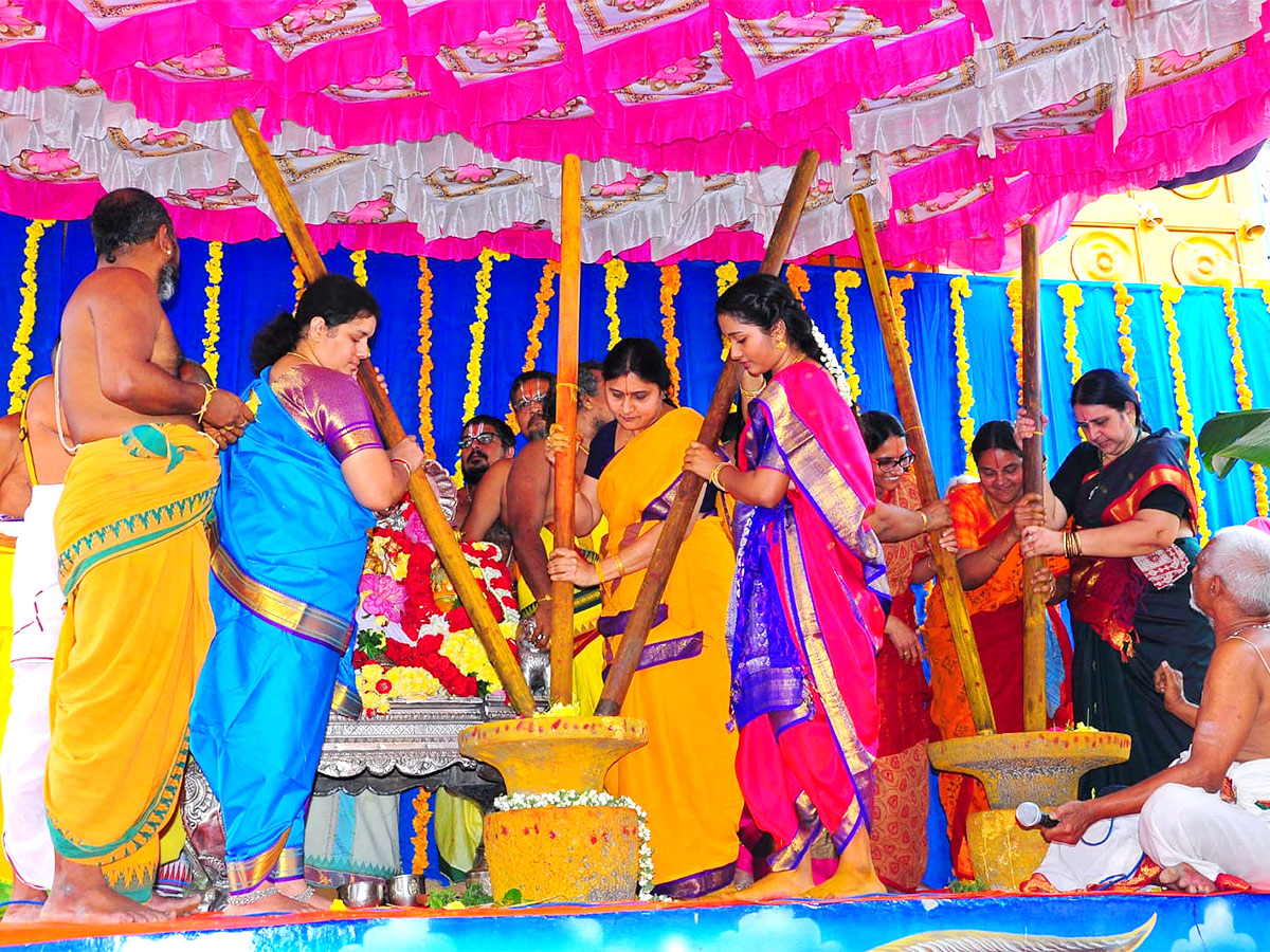 Vasanthotsavam at Bhadradri temple Photos - Sakshi17