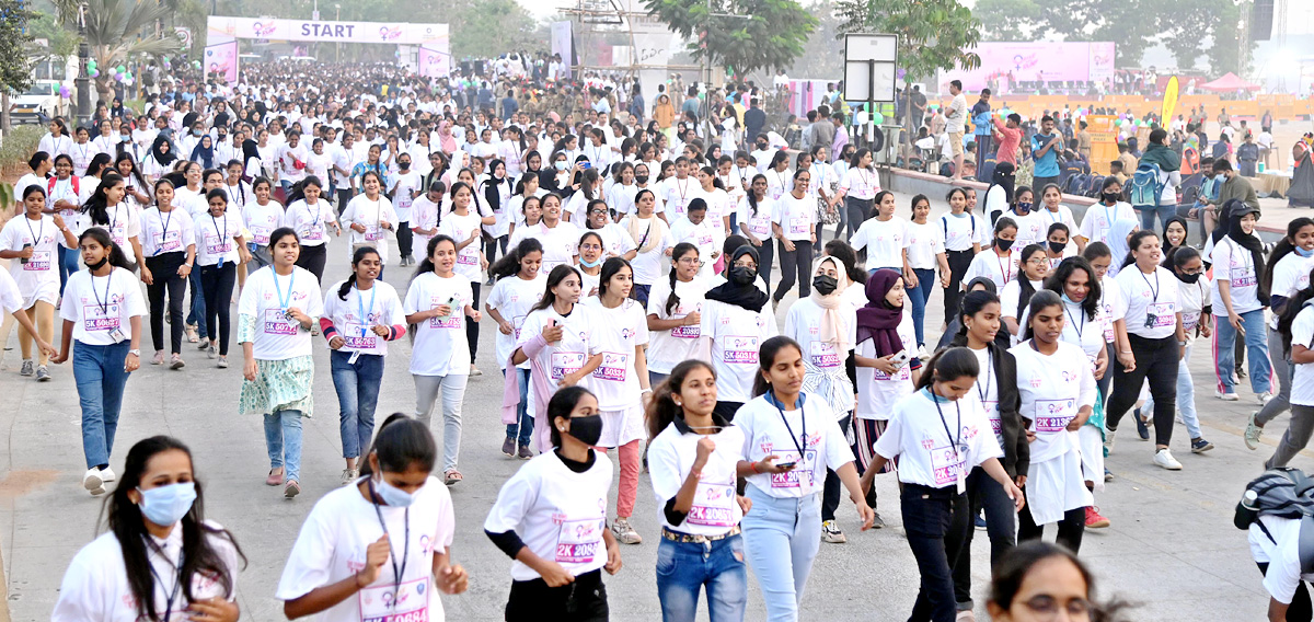 She Team conducted 2k, 5k Run part of Womens Day - Sakshi12