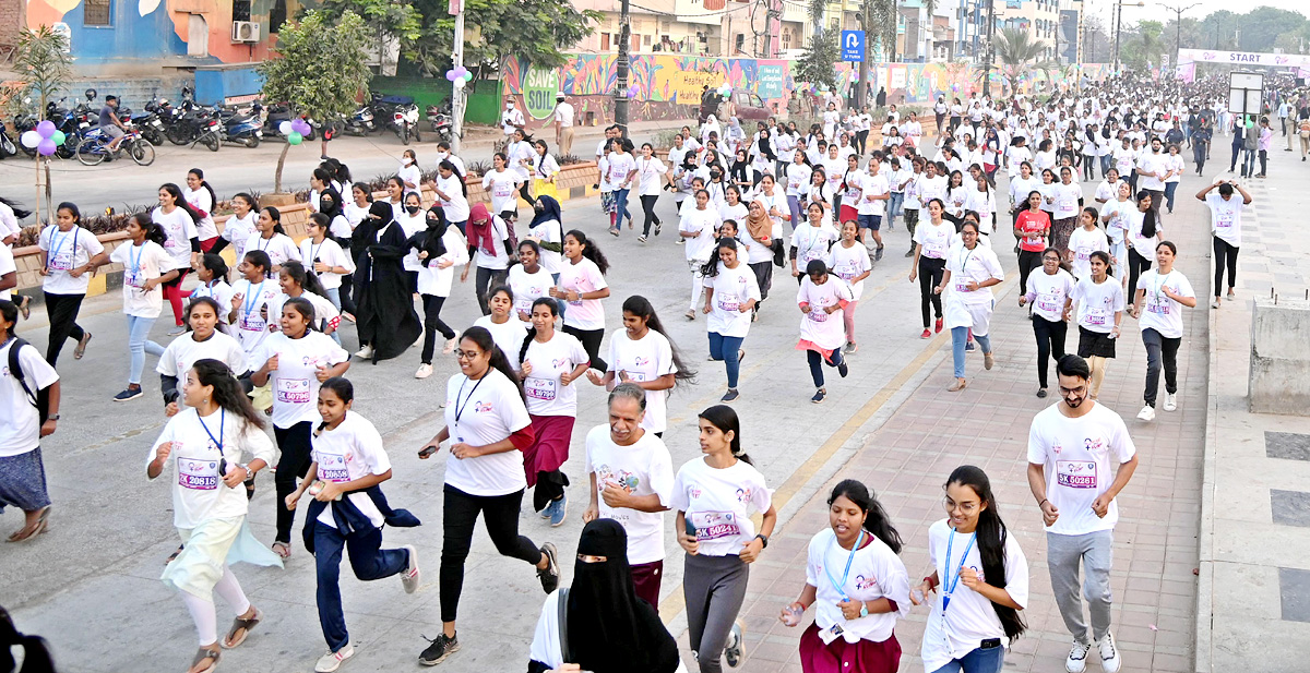 She Team conducted 2k, 5k Run part of Womens Day - Sakshi10