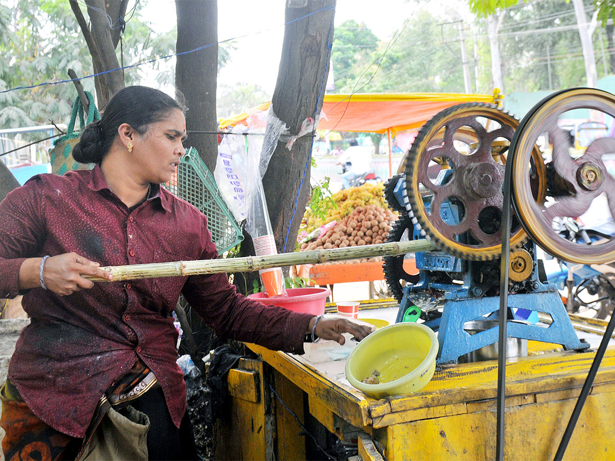 IWD 2023: Mesmerizing Working Women Photos From Telugu States - Sakshi10