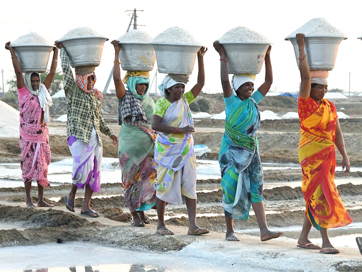 IWD 2023: Mesmerizing Working Women Photos From Telugu States - Sakshi27