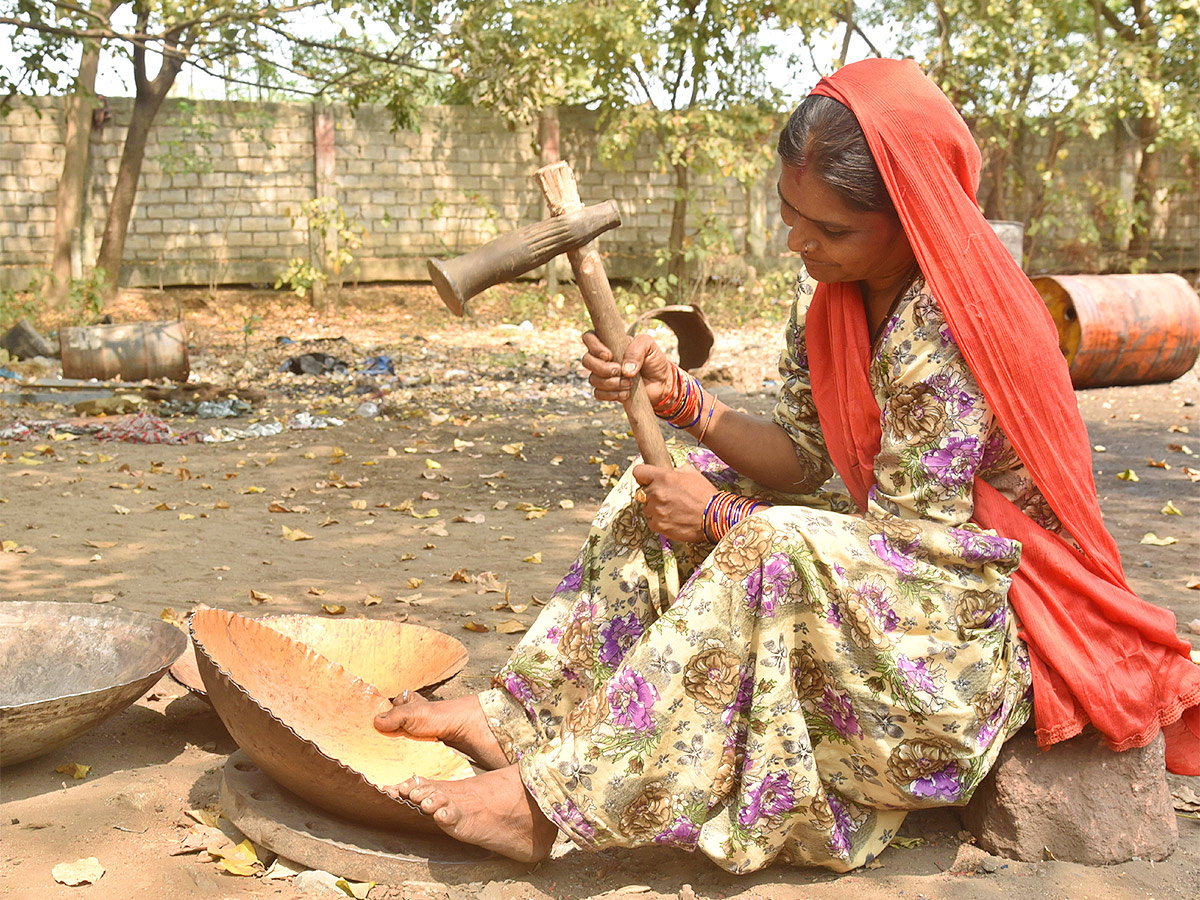 IWD 2023: Mesmerizing Working Women Photos From Telugu States - Sakshi6