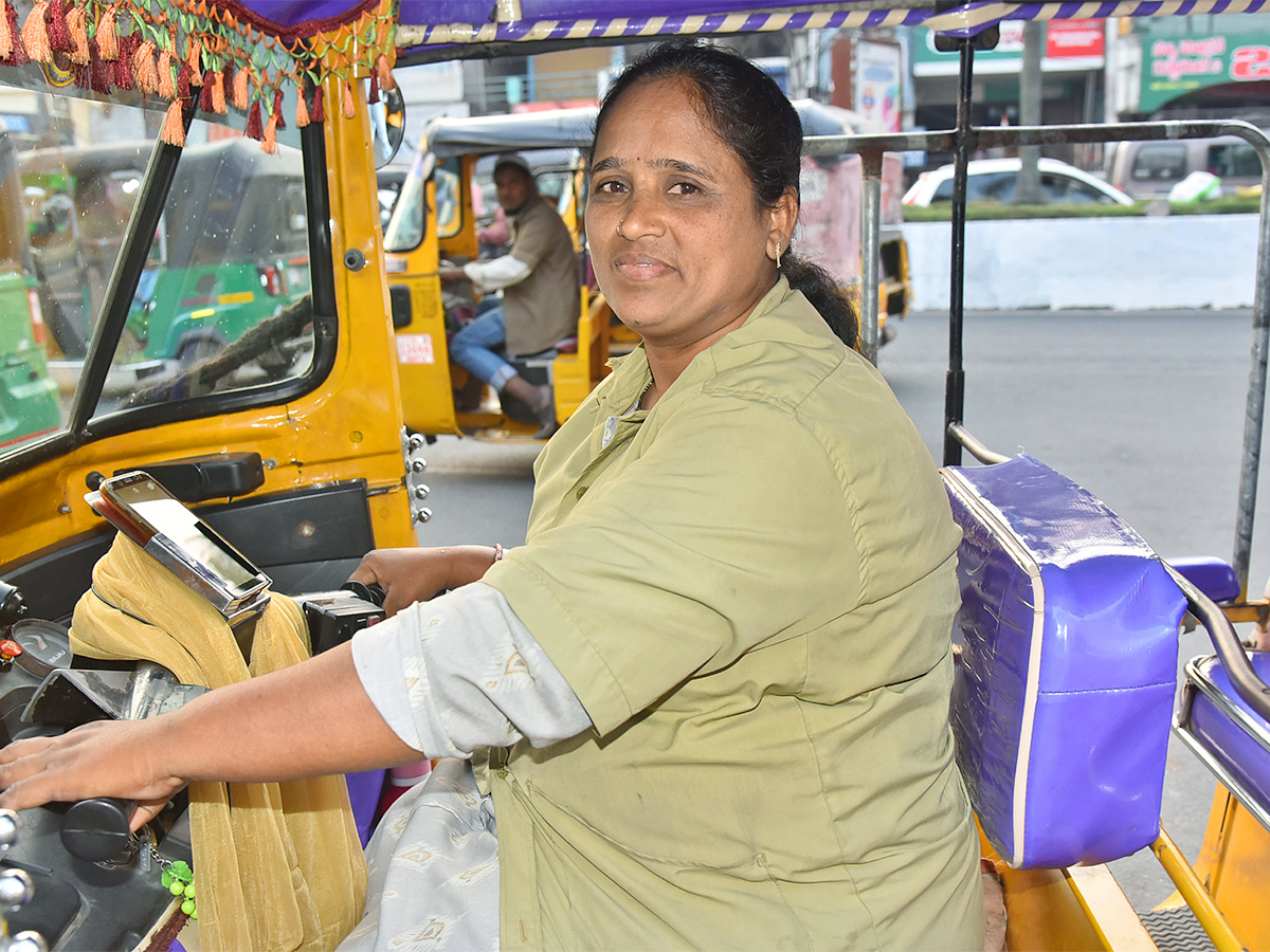 IWD 2023: Mesmerizing Working Women Photos From Telugu States - Sakshi7