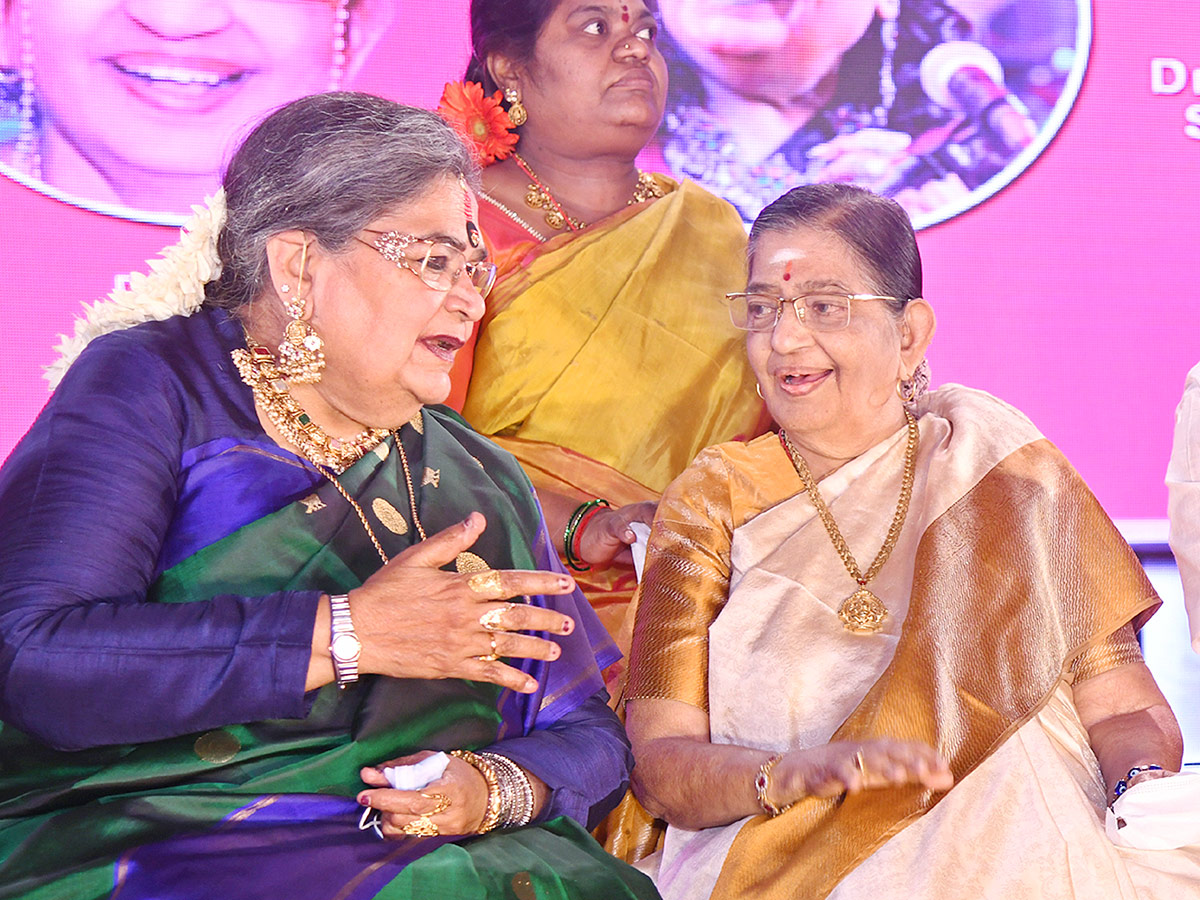 P Susheela and Usha Uthup in Visakhapatnam Photos - Sakshi2