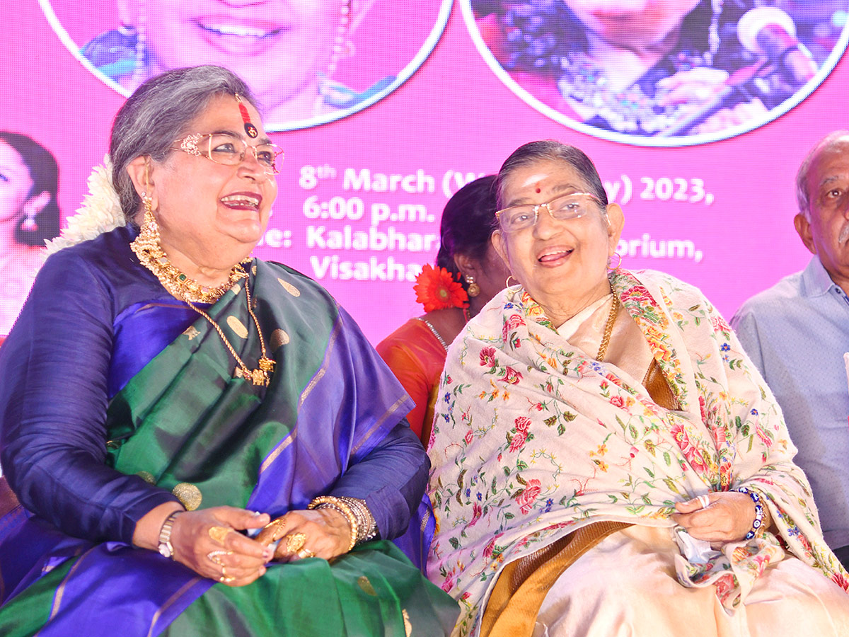 P Susheela and Usha Uthup in Visakhapatnam Photos - Sakshi3