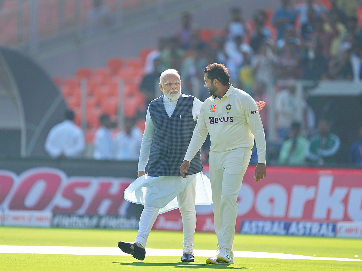 PM Modi And Australian PM Anthony Watch India Australia Fourth test - Sakshi31