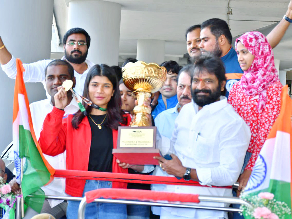 Minister Srinivas Goud Grand Welcome To Womens World Boxing Champion Nikhat Zareen Photos - Sakshi6