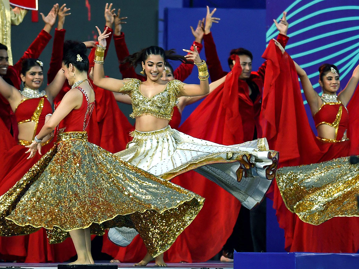 Rashmika Mandanna performs opening ceremony in IPL - Sakshi1