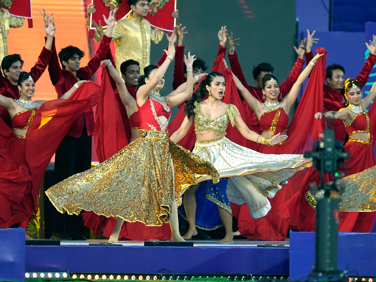 Rashmika Mandanna performs opening ceremony in IPL - Sakshi10