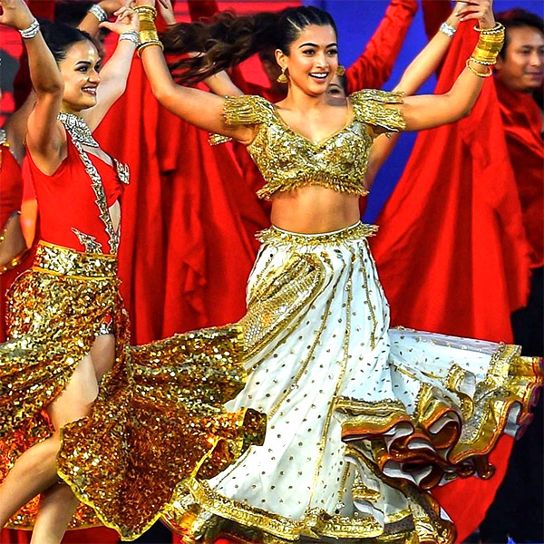 Rashmika Mandanna performs opening ceremony in IPL - Sakshi15