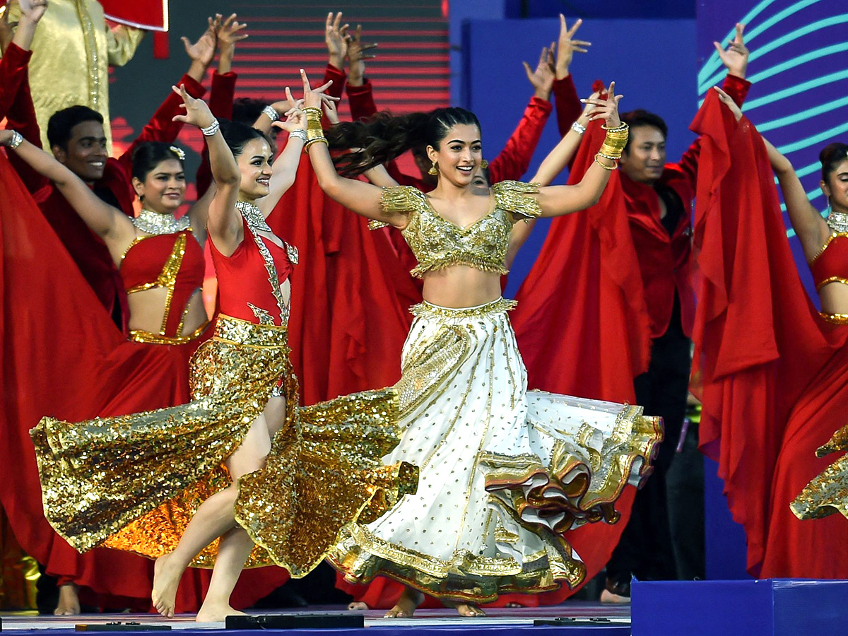 Rashmika Mandanna performs opening ceremony in IPL - Sakshi2