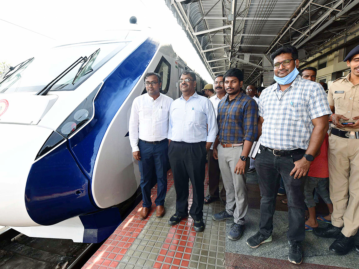 Tirupati to Hyderabad Vande Bharat Express Photos - Sakshi11