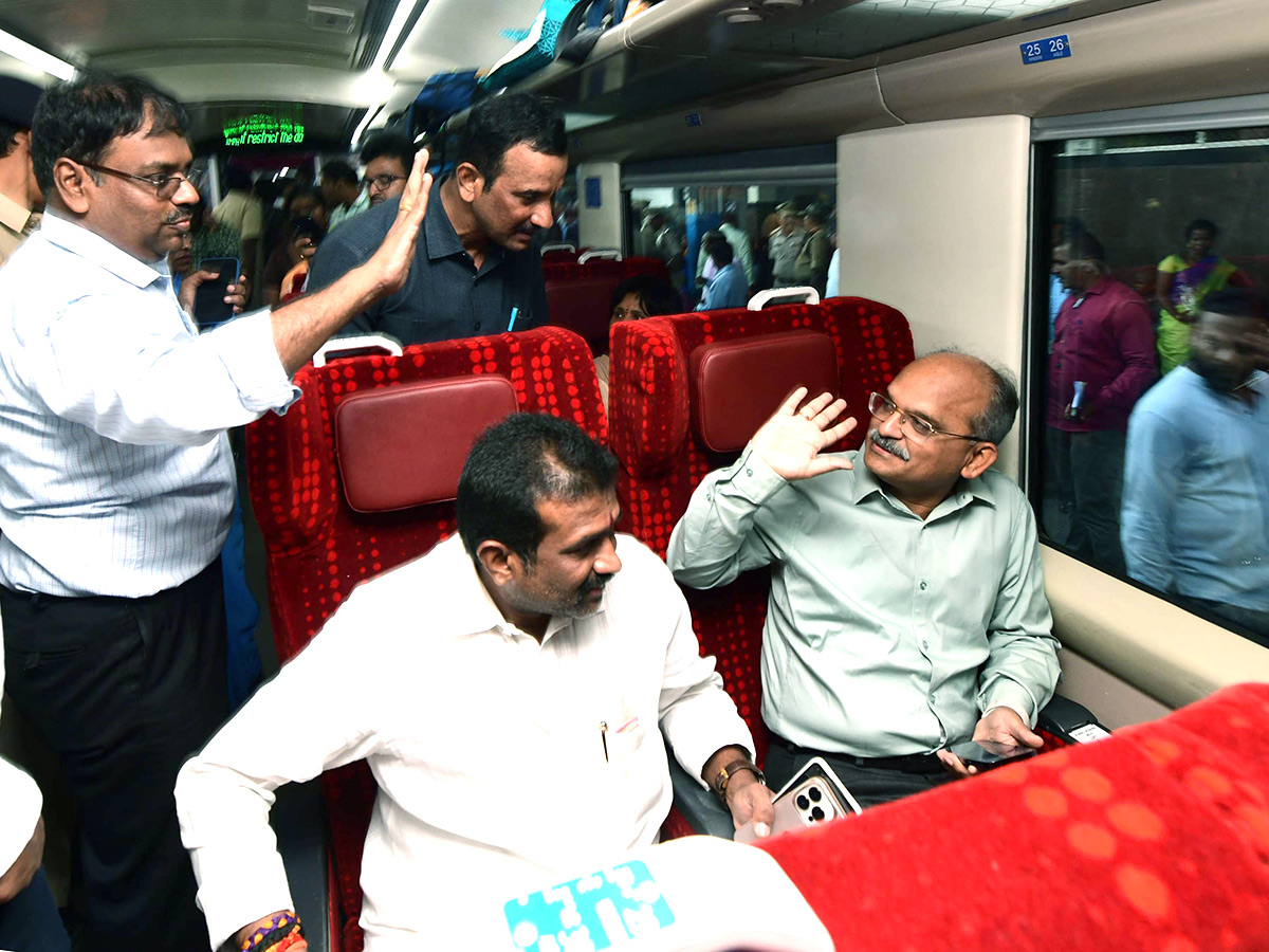 Tirupati to Hyderabad Vande Bharat Express Photos - Sakshi6