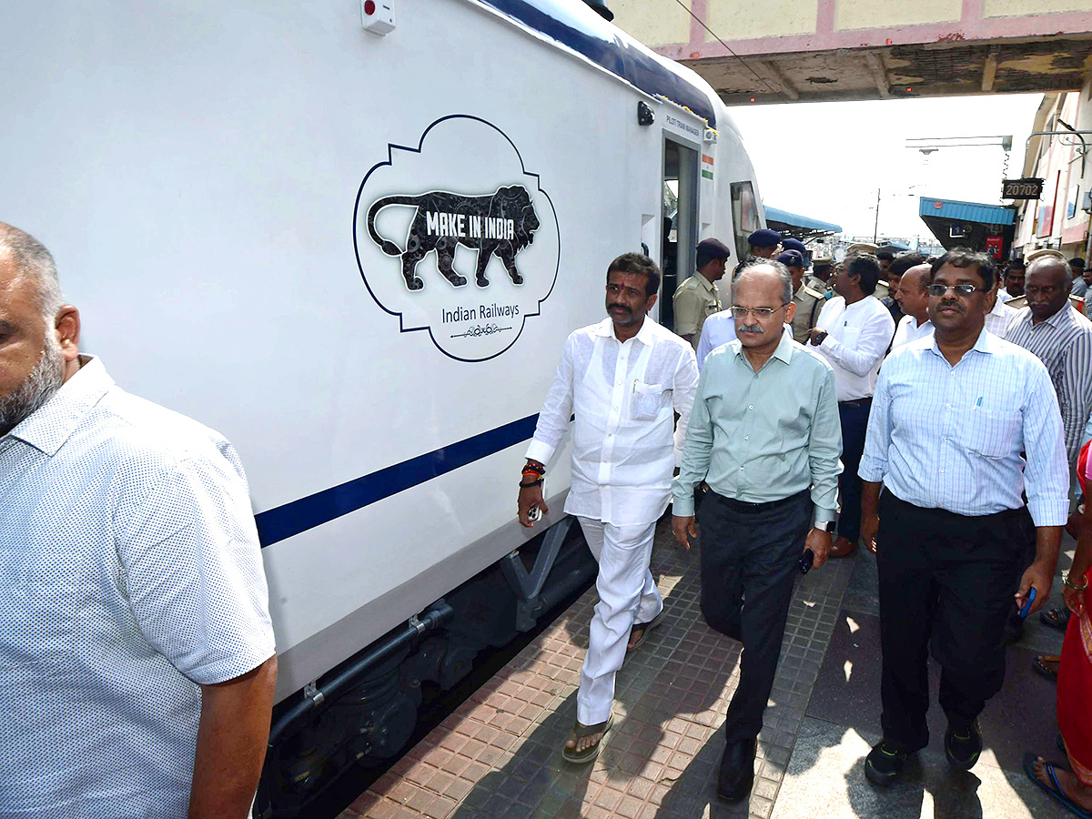 Tirupati to Hyderabad Vande Bharat Express Photos - Sakshi8