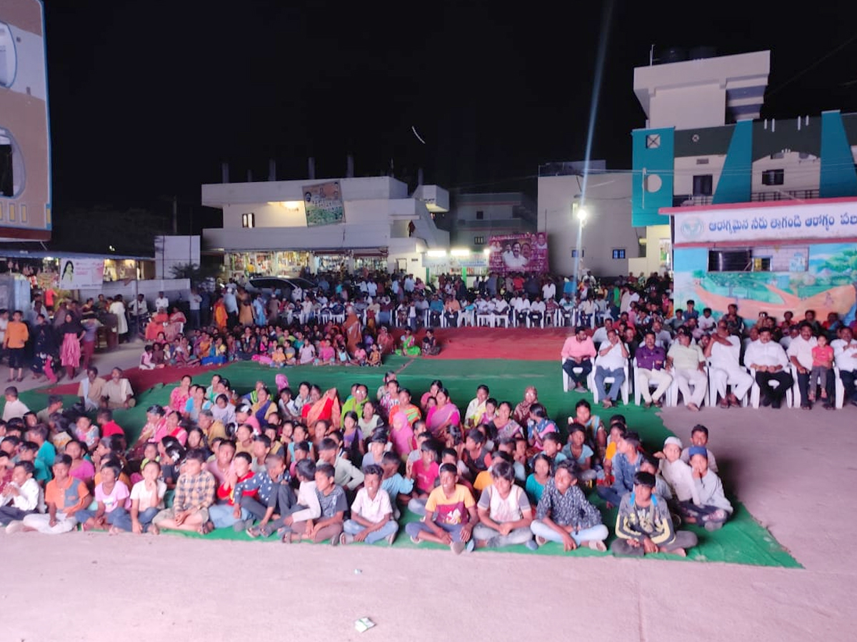 Special Screenings Of Balagam Movie Held In Every Village Across Telangana Photos - Sakshi2